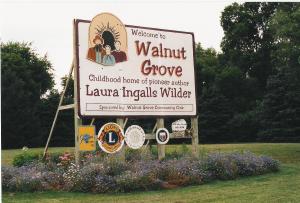 Walnut Grove welcome sign