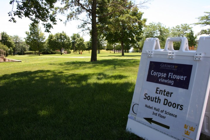 A sign at Gustavus Adolphus College directs visitors to the Nobel Hall of Science where "the corpse flower" grows in a third floor greenhouse.