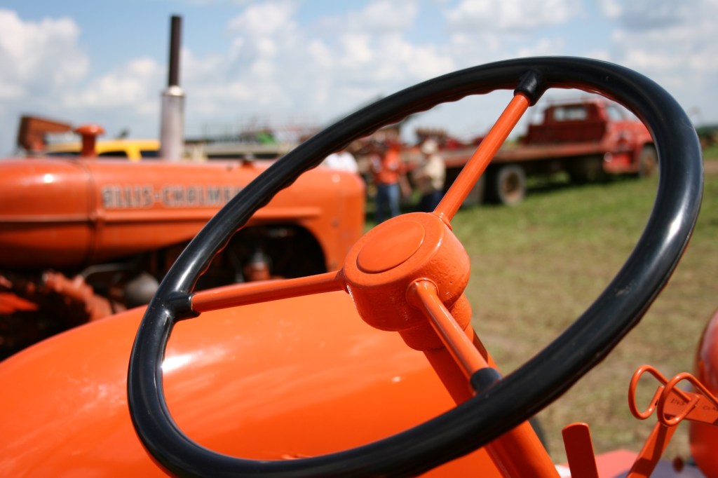 Allis-Chalmers steering wheel