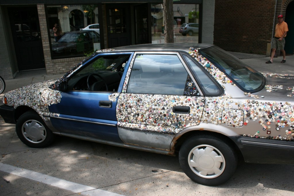 Bette, the art car