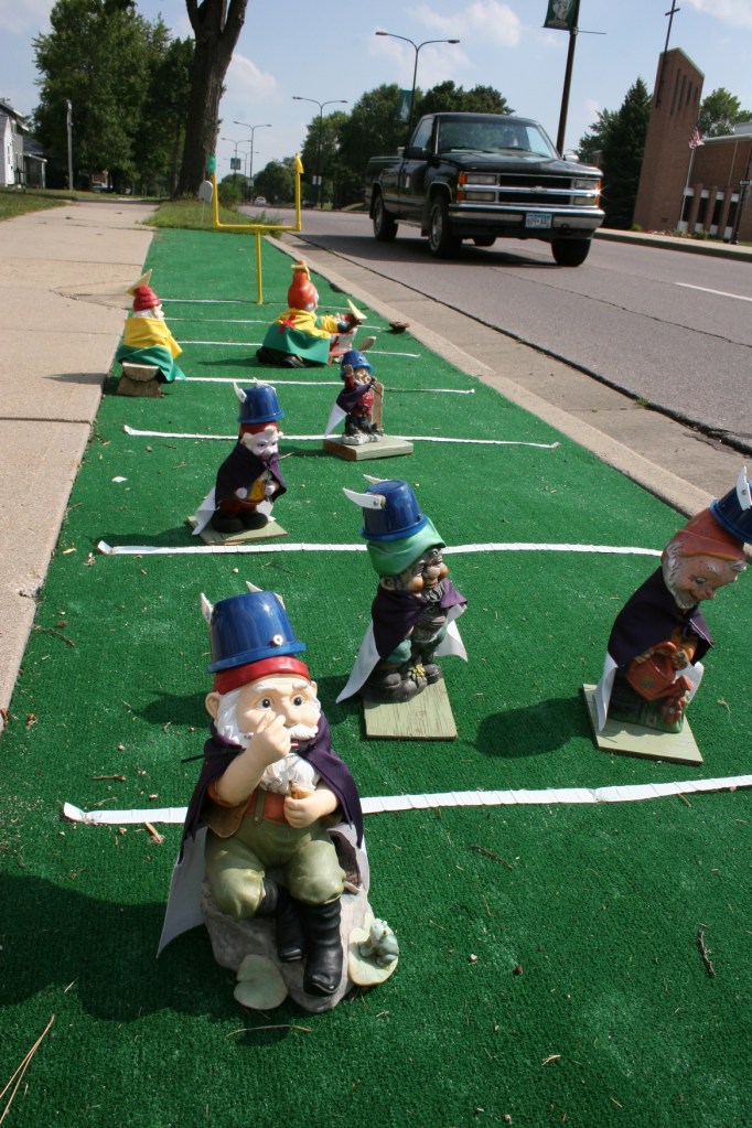 Gnomes in the boulevard