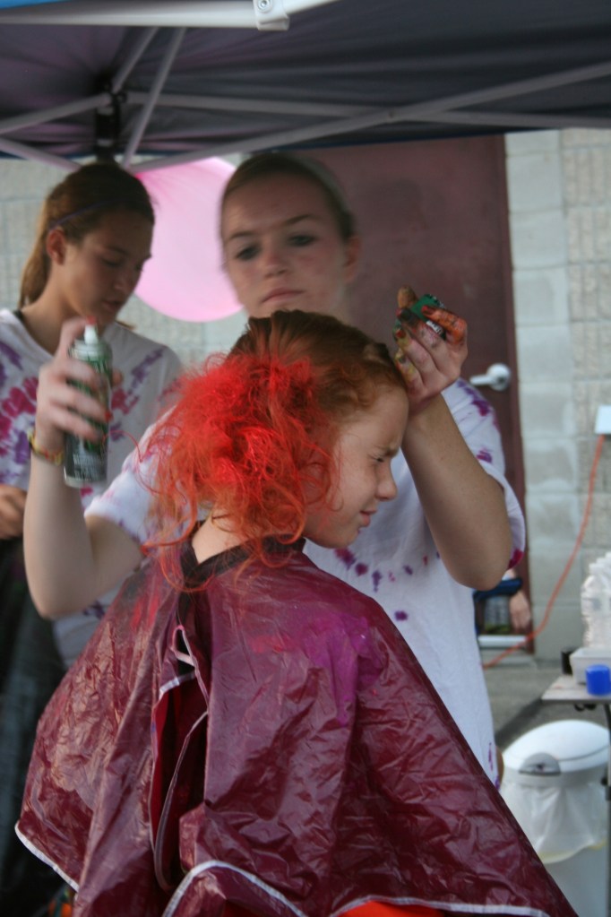 Spray painting hair for cancer research