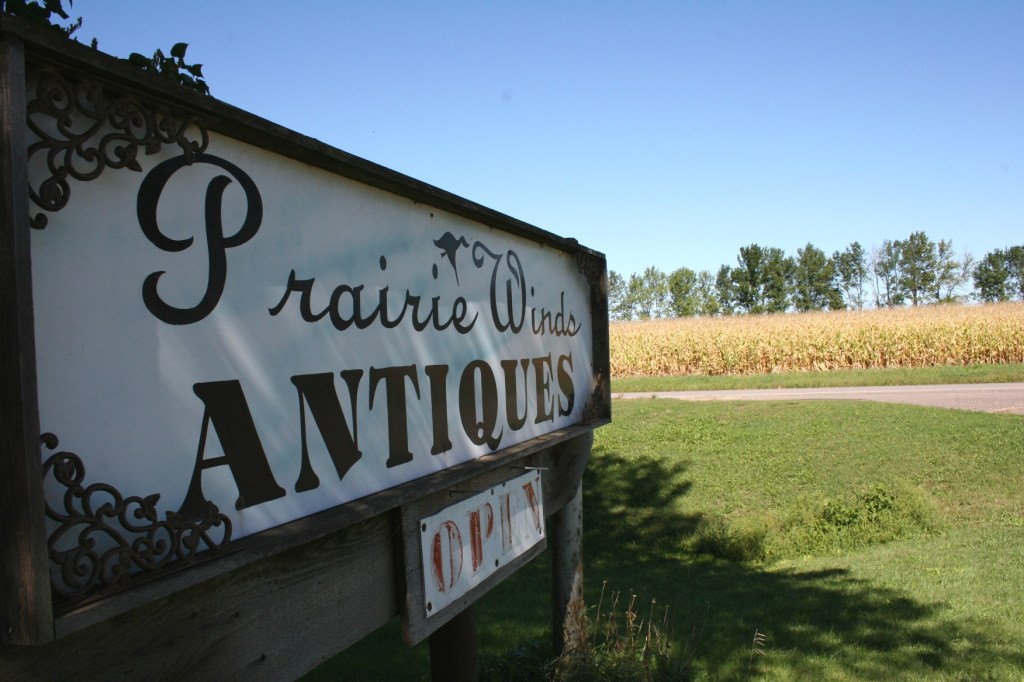 Prairie Winds Antiques sign