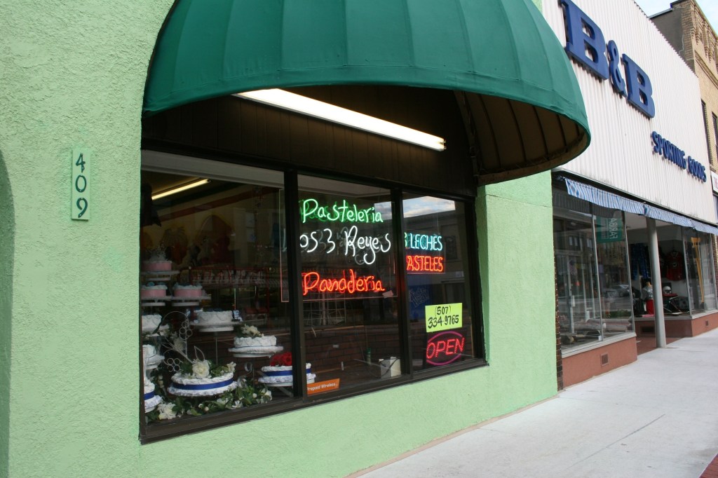 Los tres Reyes bakery in downtown Faribault