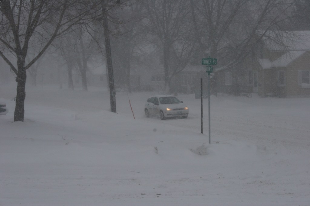 Traffic in Faribault during blizzard