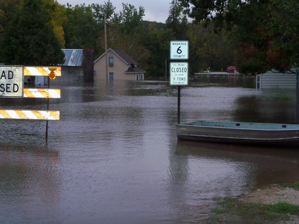 Floodwaters on Bridge Street