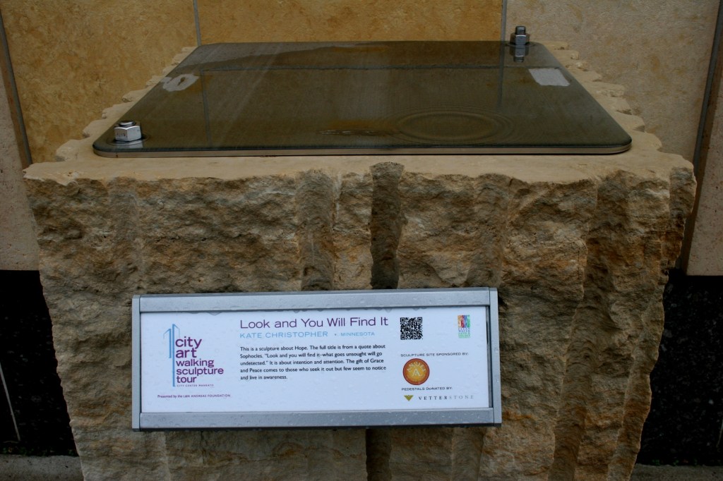 Art, missing sculpture