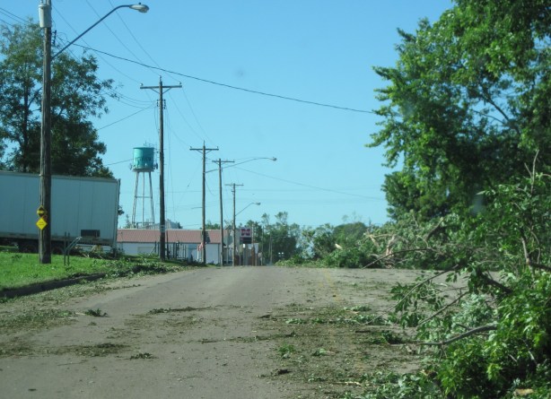 Belview, entering town