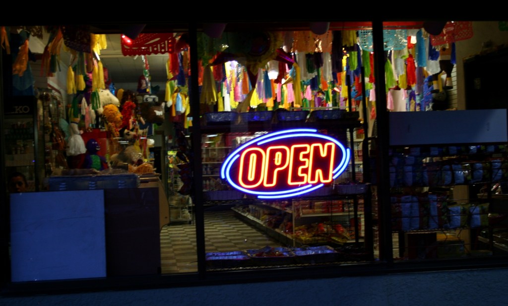 Cruise, Mexican store