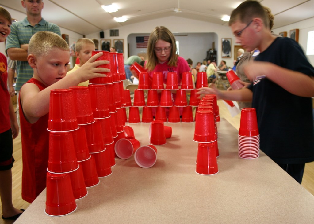 Reunion- stacking cups