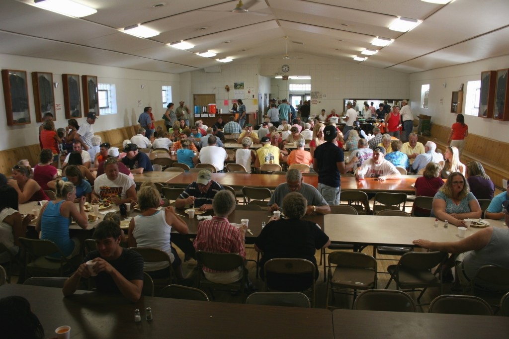 Vesta- eating in the hall