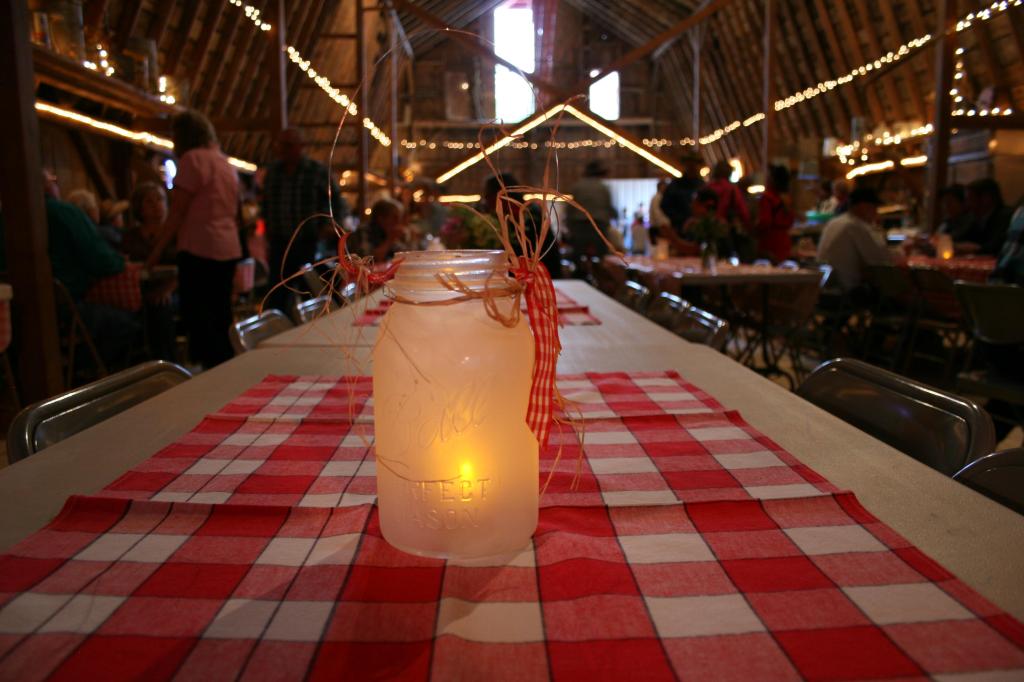 Barn, table decorations