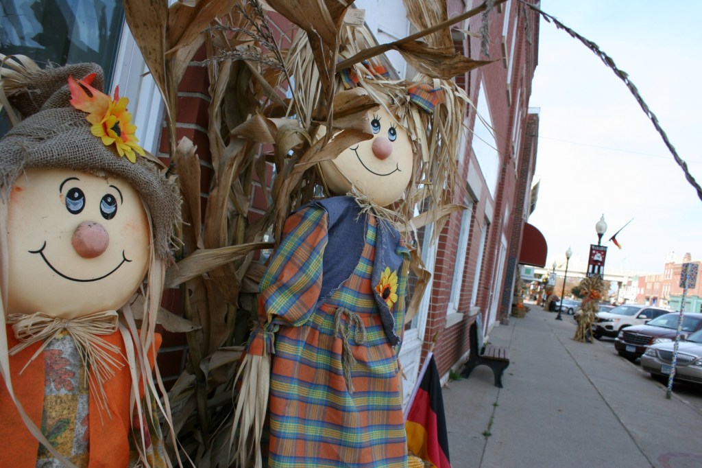 Wabasha, scarecrows