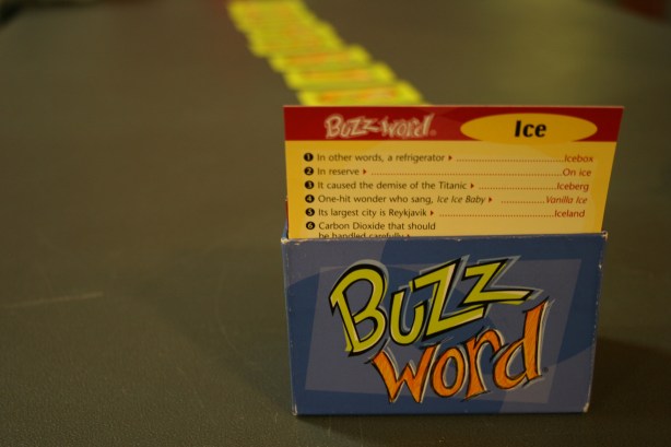 Game night, Buzz Word