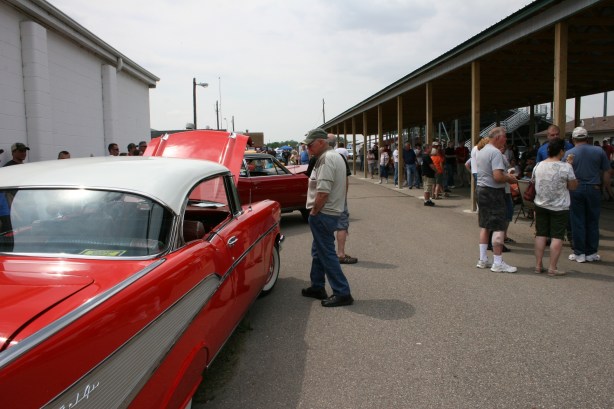 BBQ, red car