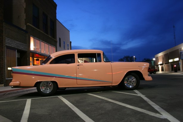 Car cruise, peach Chevy