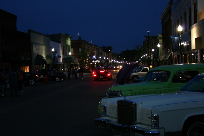 Car cruise, street scene