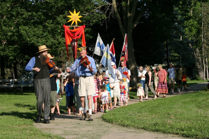 Midsommar, parade