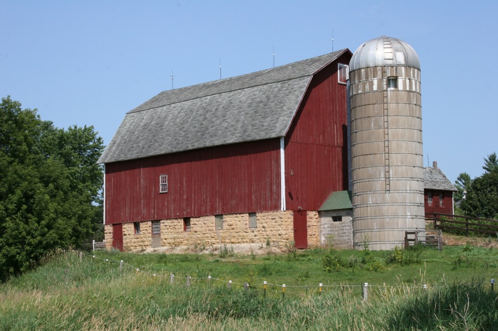Belvidere Mills, barn back
