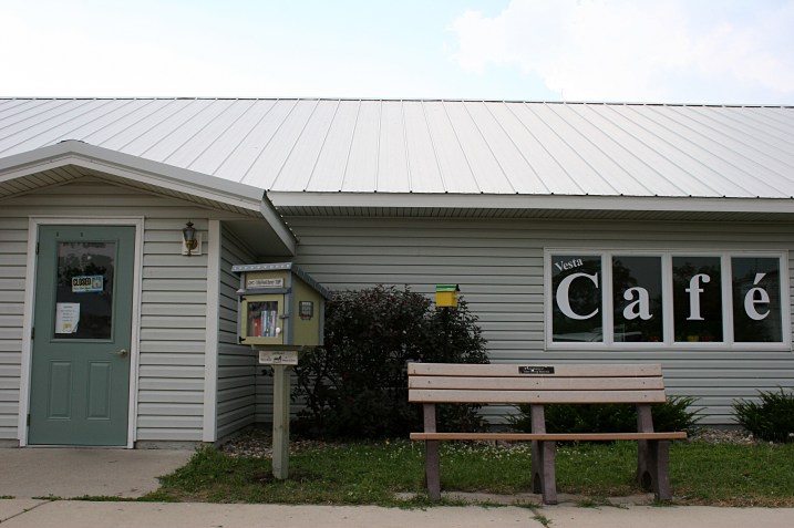 LFL, overview LFL & cafe