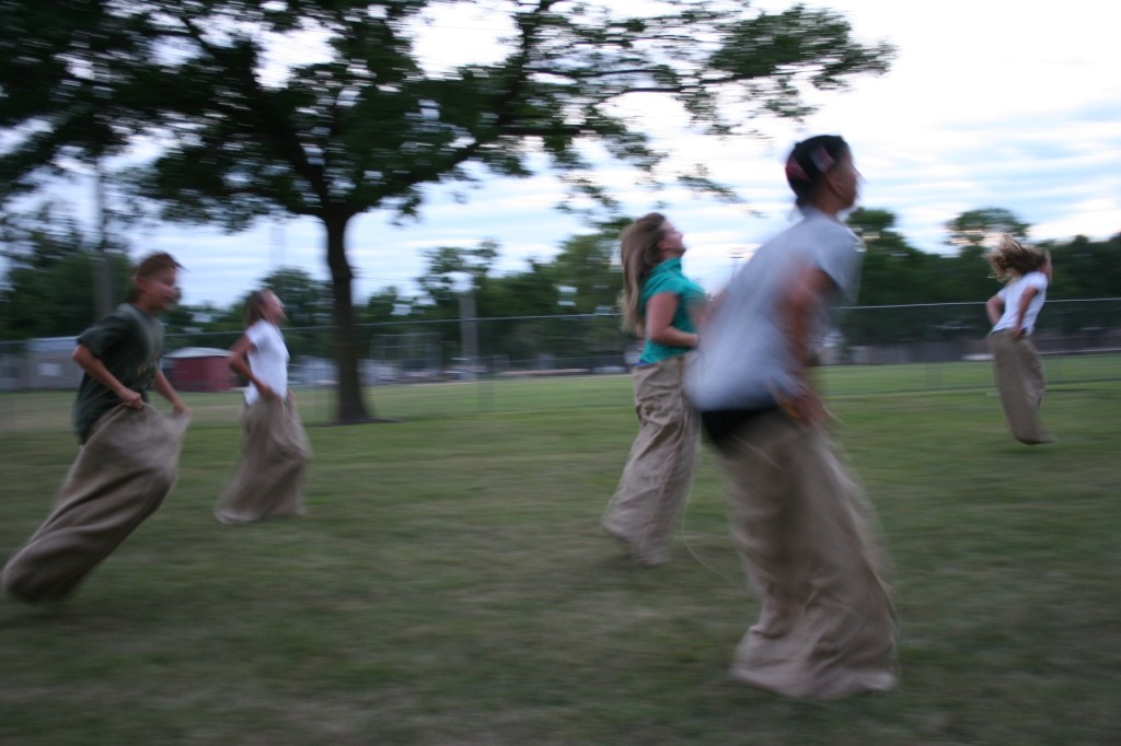 Reunion, gunny sack race