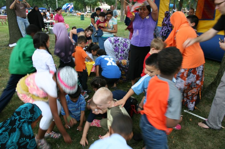 Fest, scrambling for candy