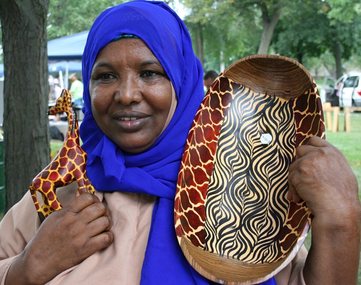 Somali, woman with art