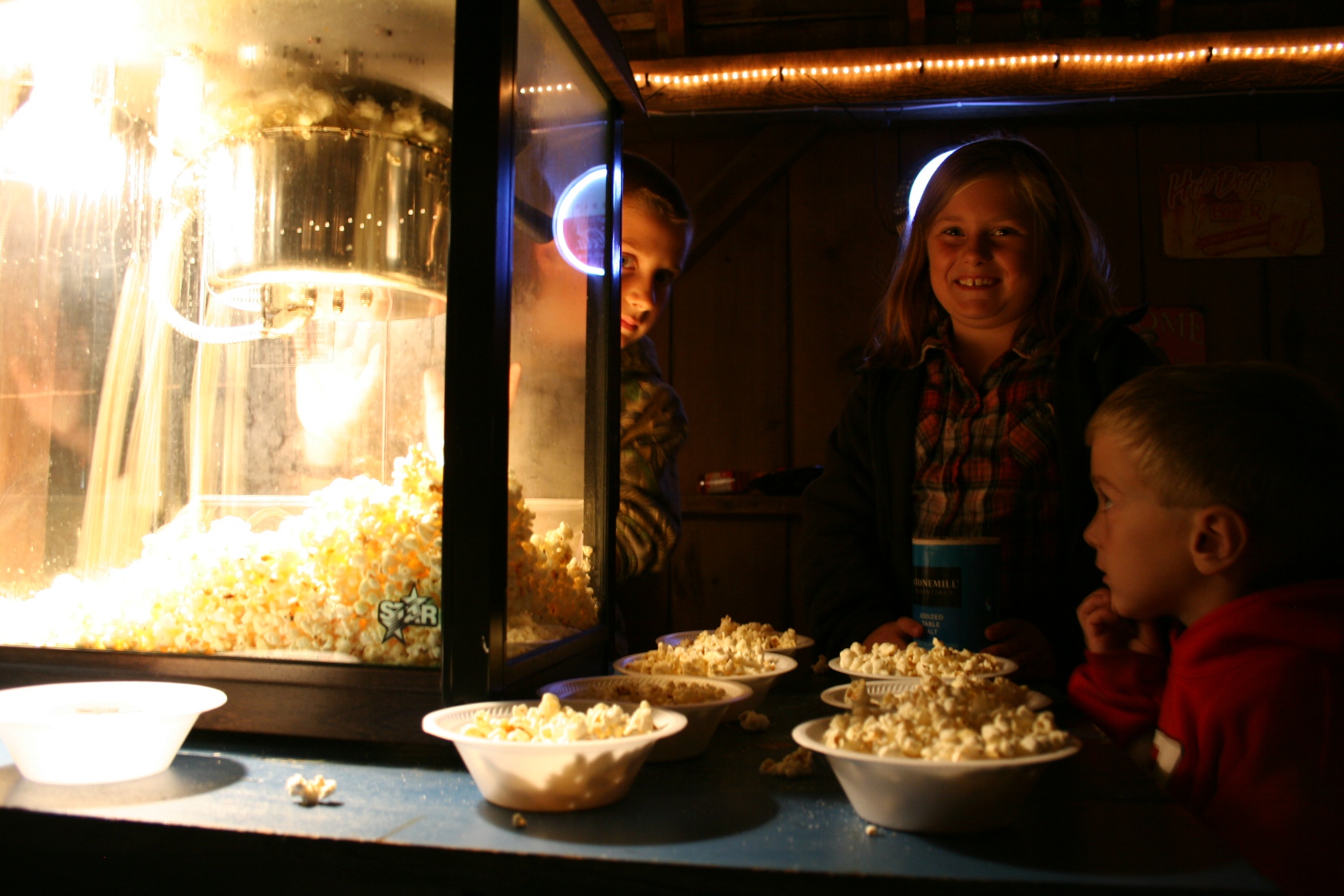 The kids served popcorn.