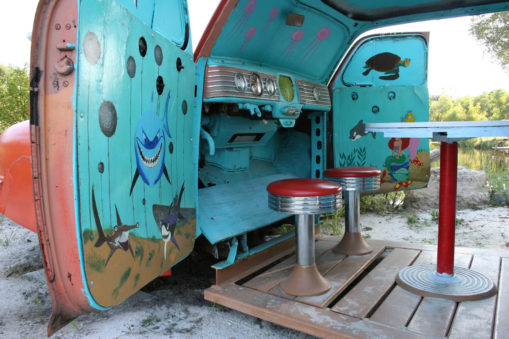 Inside Nemo, my absolute favorite part of the entire antique theme park.