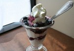 Coffee shop, blueberry sundae