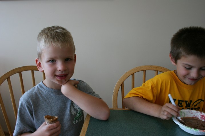 Coffee shop, boys eating ice cream