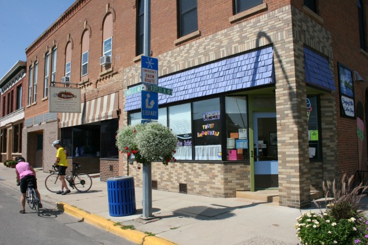 Coffee shop, front street side