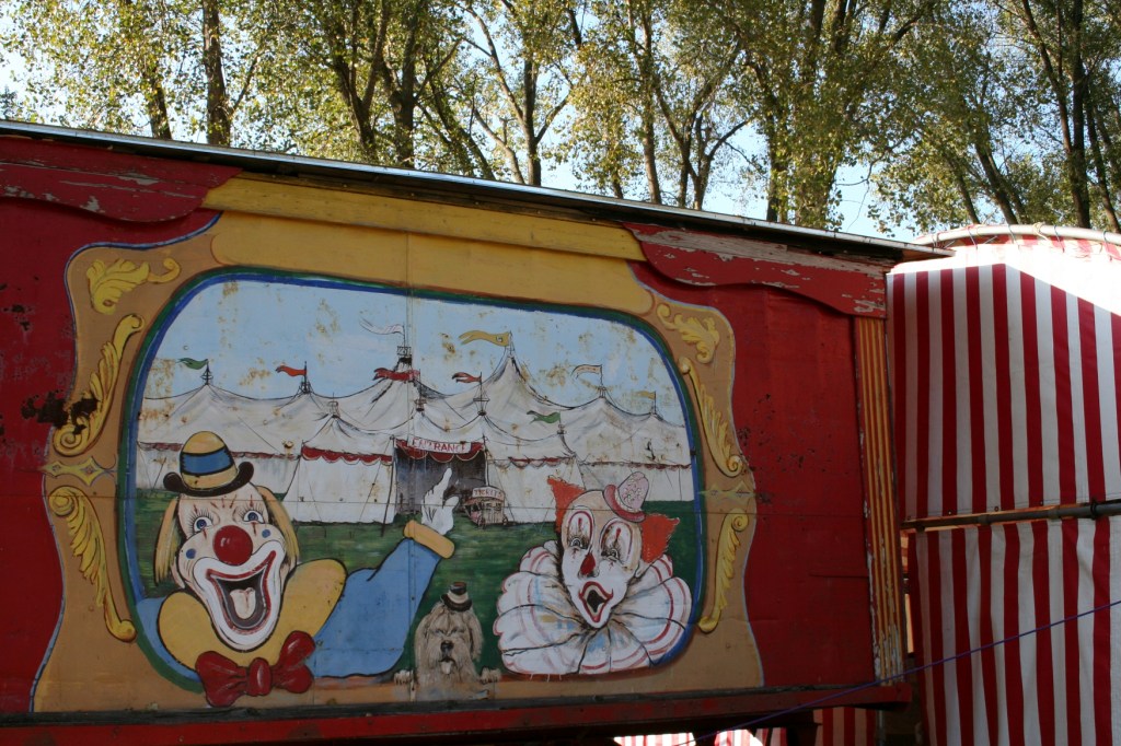 Lakeville, circus train