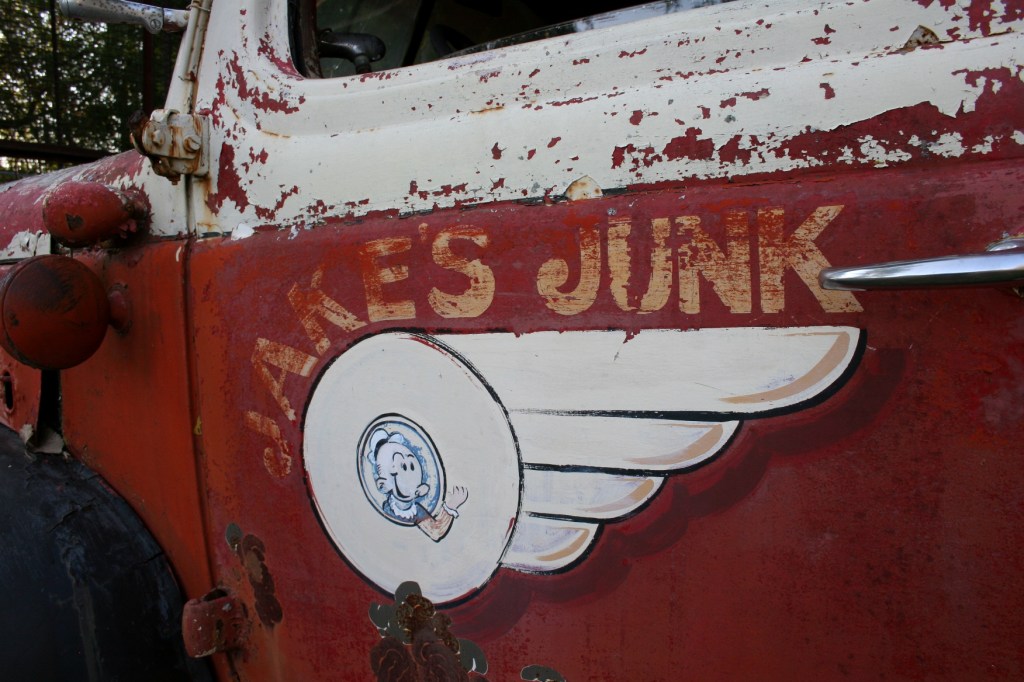 Lakeville, Jake's Junk