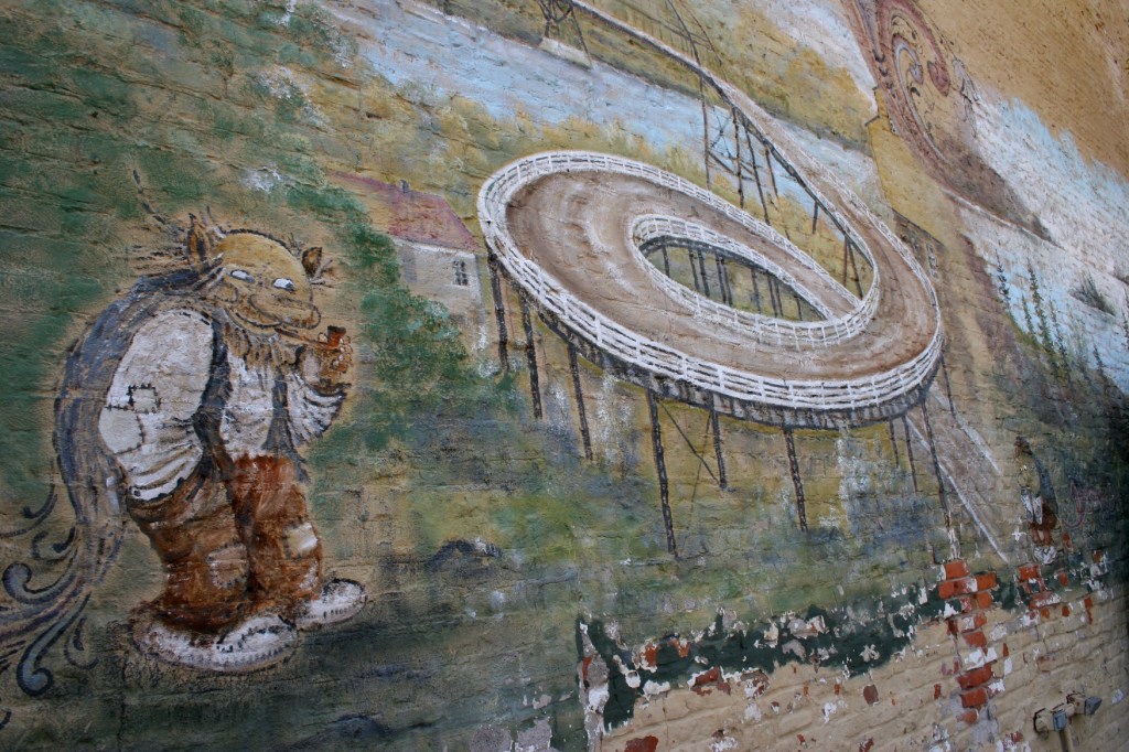 Downtown Hastings, troll