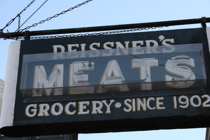 Reissner's, sign