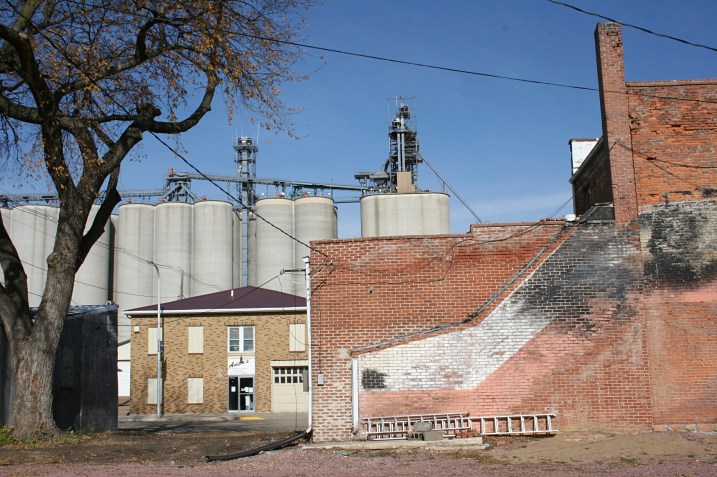 Seven Sisters, side and back