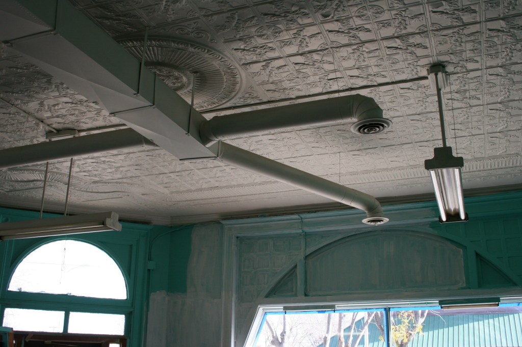 Seven Sisters, tin ceiling