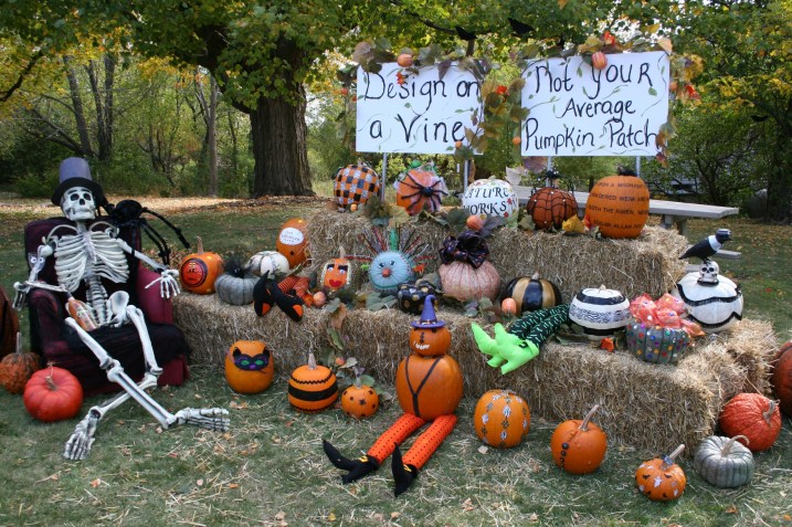 Trip, pumpkin display