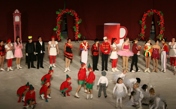 The cast, with the little Snowflakes on the right as audience favorites.
