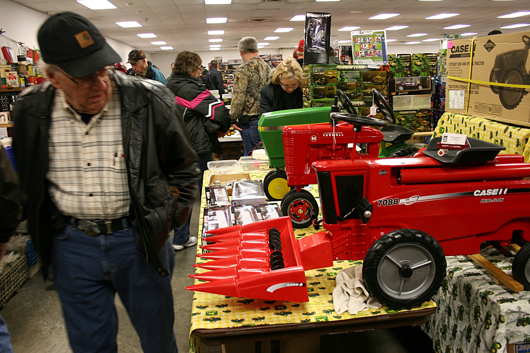Maneuvering the aisles proved challenging.