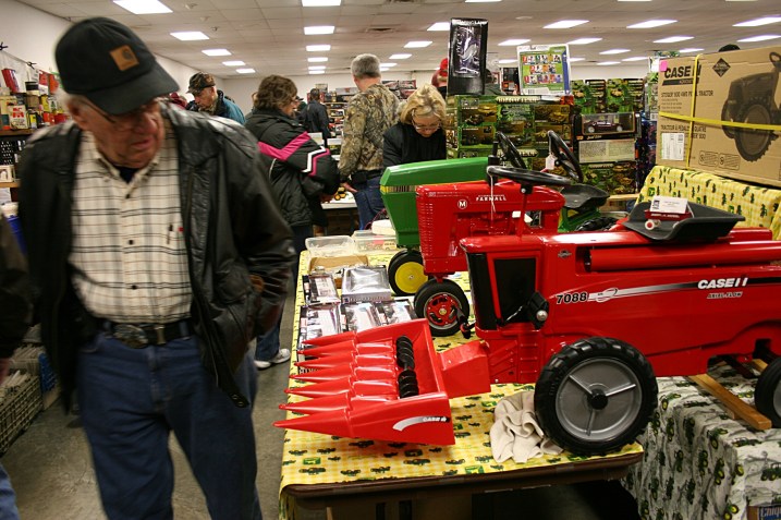 Maneuvering the aisles proved challenging.