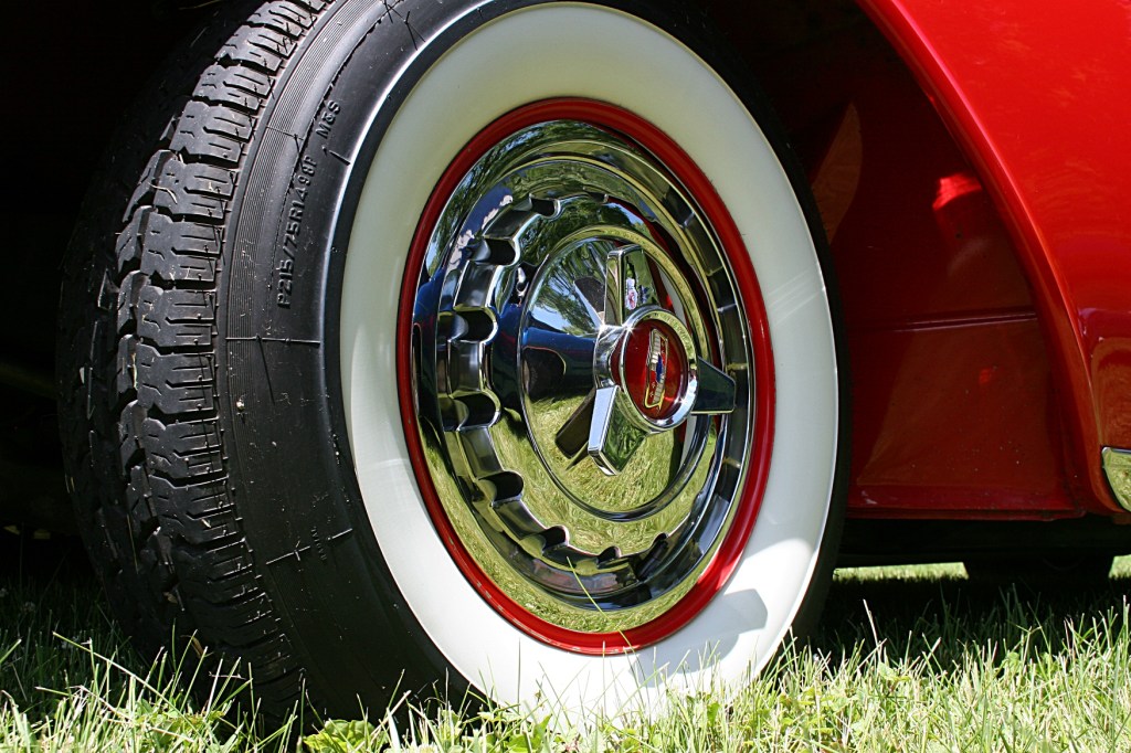 Because I like to photograph details...