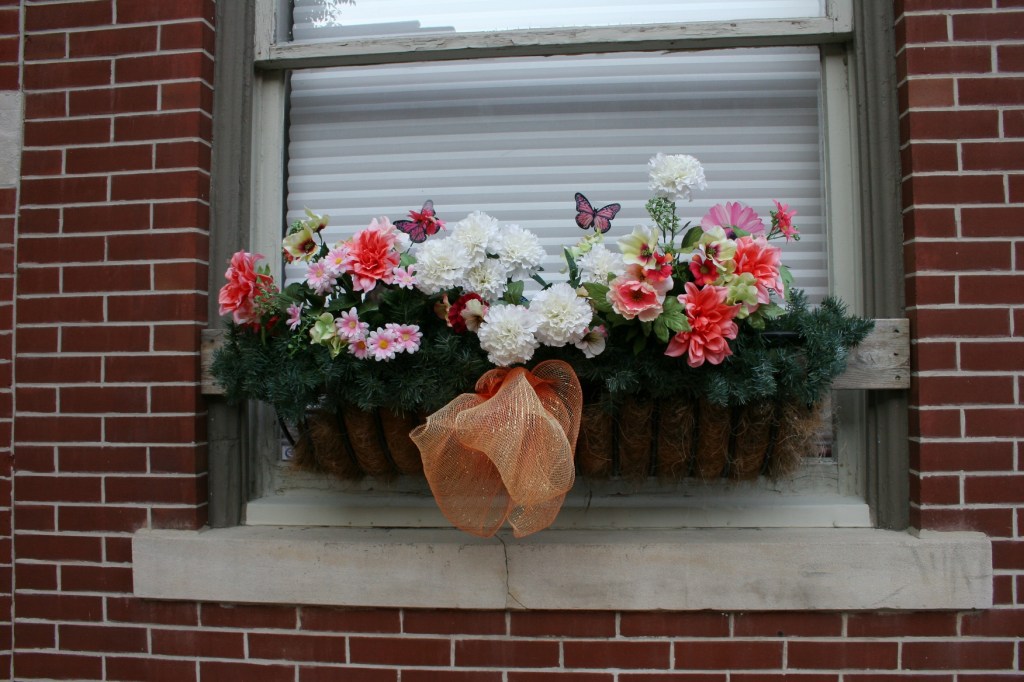 Windowboxes abound.