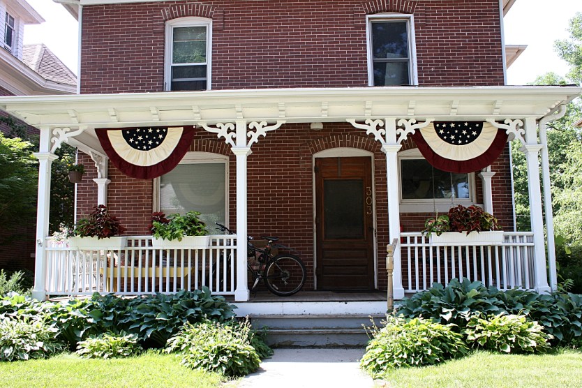Flags, Decorah house