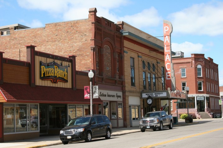 A notable sign draws the eye to the Palace.