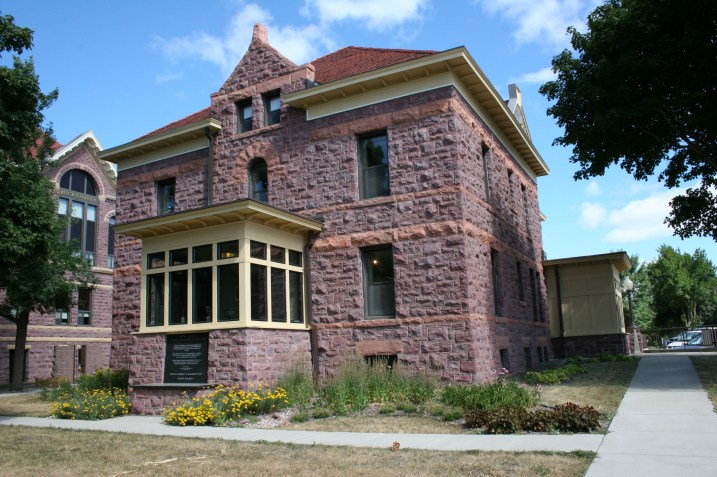 The 1900 former Rock County Jail and sheriff's home today is the Rock County Veterans Memorial Building. It houses the Herreid Military Museum, the Brandenburg Gallery and the Luverne Chamber of Commerce.