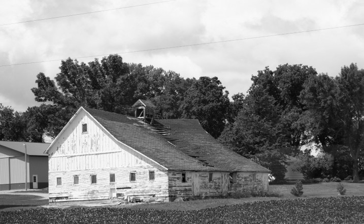 Rural, roof collapsing