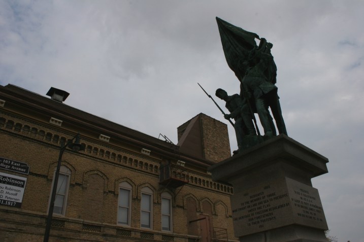 I discovered this bronze monument to Civil War Union soldiers near Houdini plaza, tucked between a parking ramp and a building. 