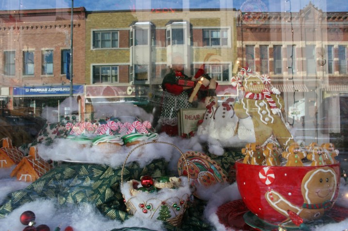 Another view of that bakery window.